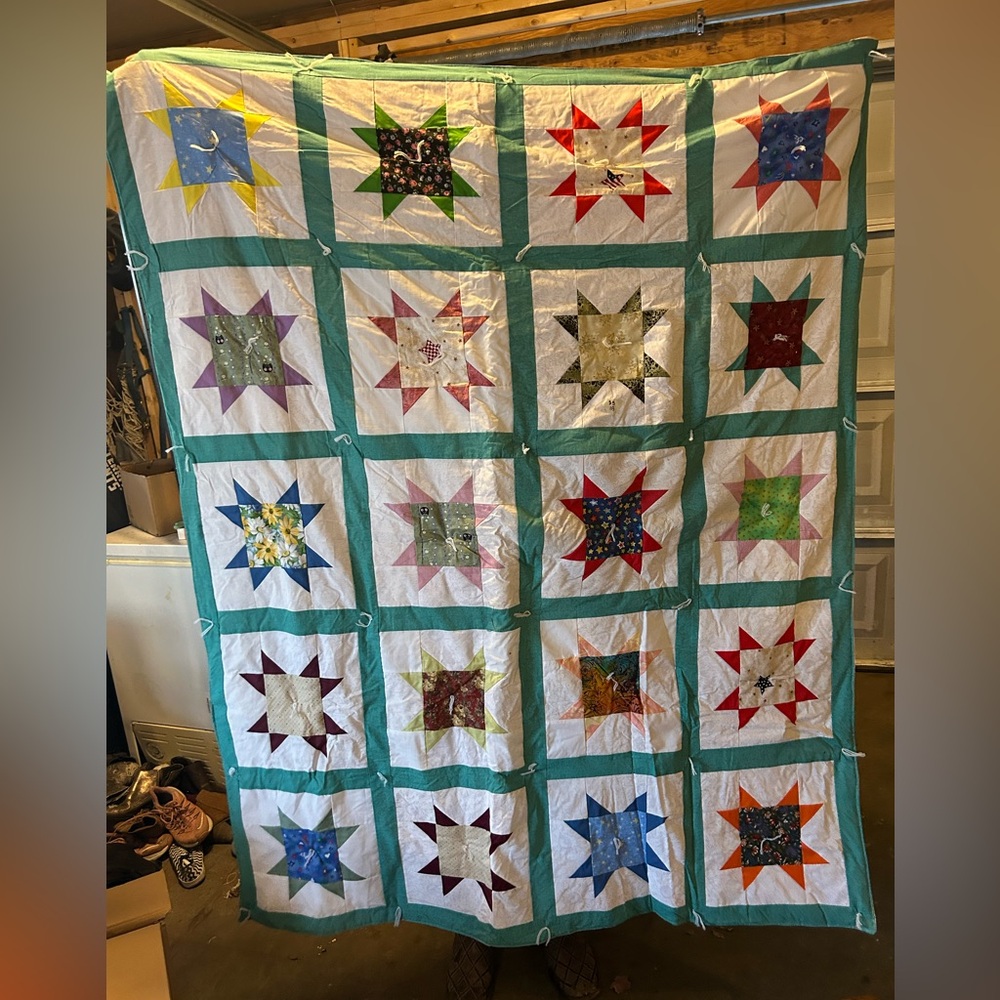 Colorful Star Pattern Quilt